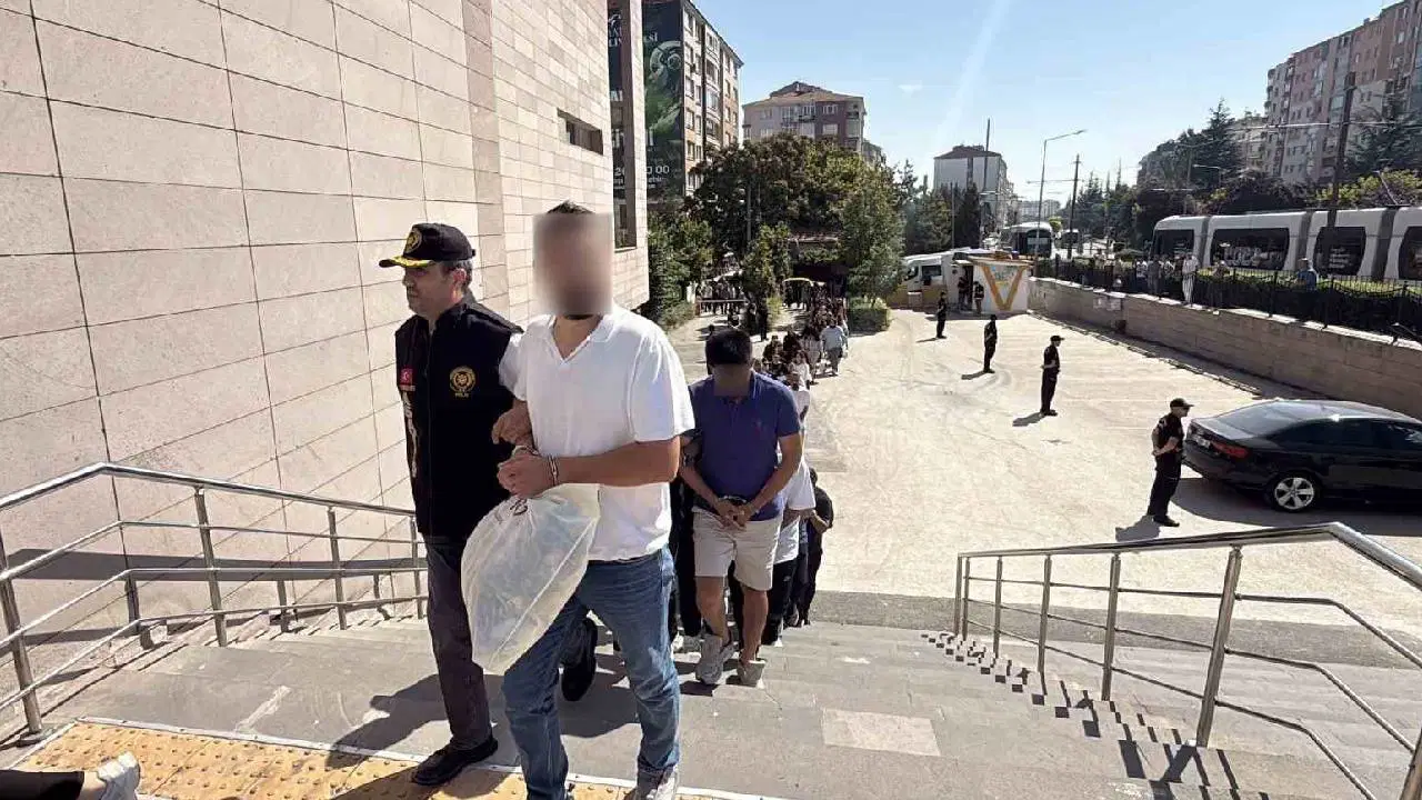 Milyonluk Modem Vurgunu: 19 İlde Gerçekleştirilen Operasyonla 53 Şüpheli Tutuklandı