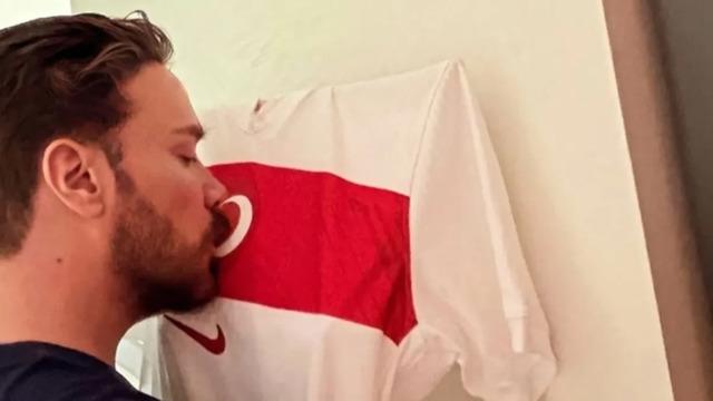 Dünya Kupası’na özel hazırlanan “Türkler Geliyor” marşı yayında